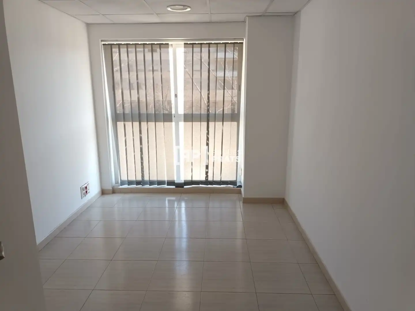 Dormitori de Oficina en venda en Lleida amb Aire condicionat, Calefacció i Terrassa