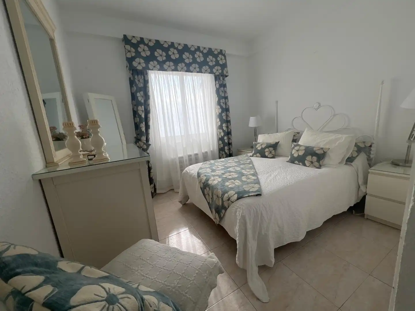 Bedroom of Flat for sale in Fuengirola  with Community pool