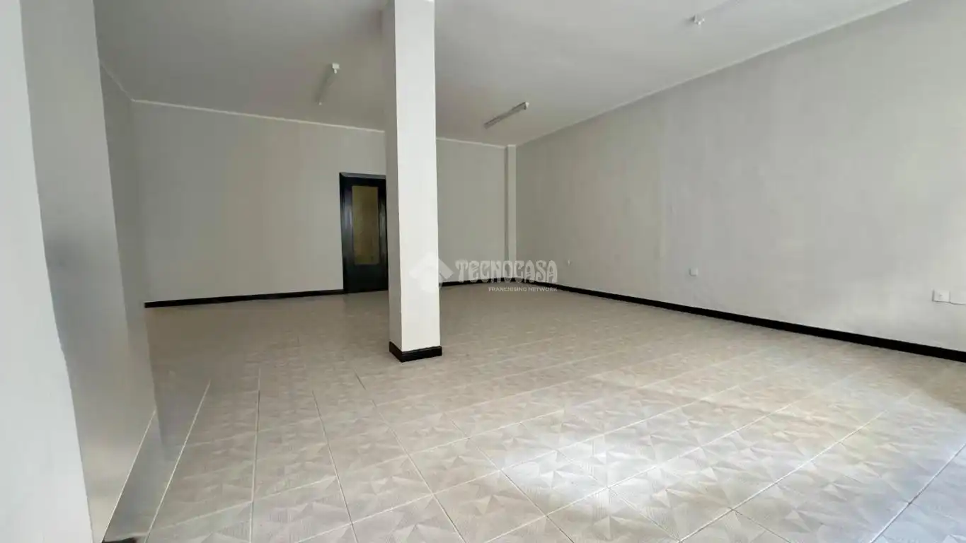 Business premises for sale in Sur, imagen 12