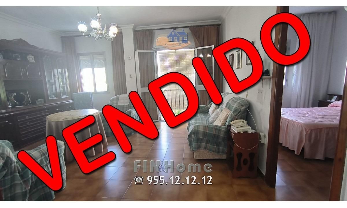 Bedroom of Flat for sale in  Sevilla Capital  with Air Conditioner, Heating and Terrace