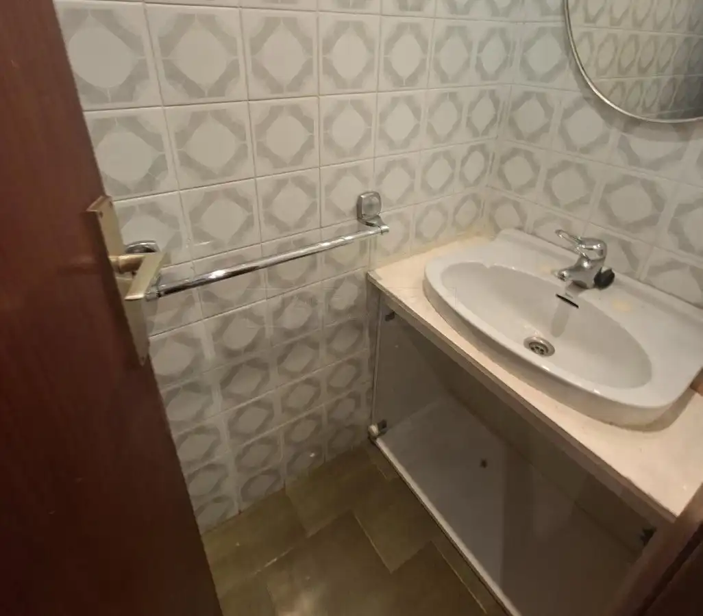 Bany de Pis en venda en Vitoria - Gasteiz amb Calefacció, Parquet i Terrassa