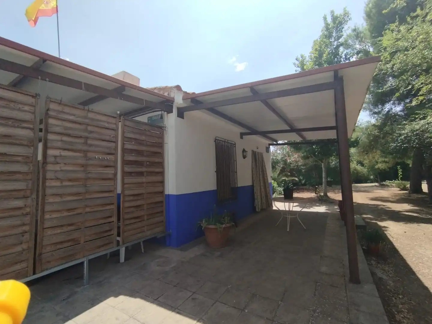 Vista exterior de Finca rústica en venda en Argamasilla de Alba amb Jardí privat, Piscina i Moblat