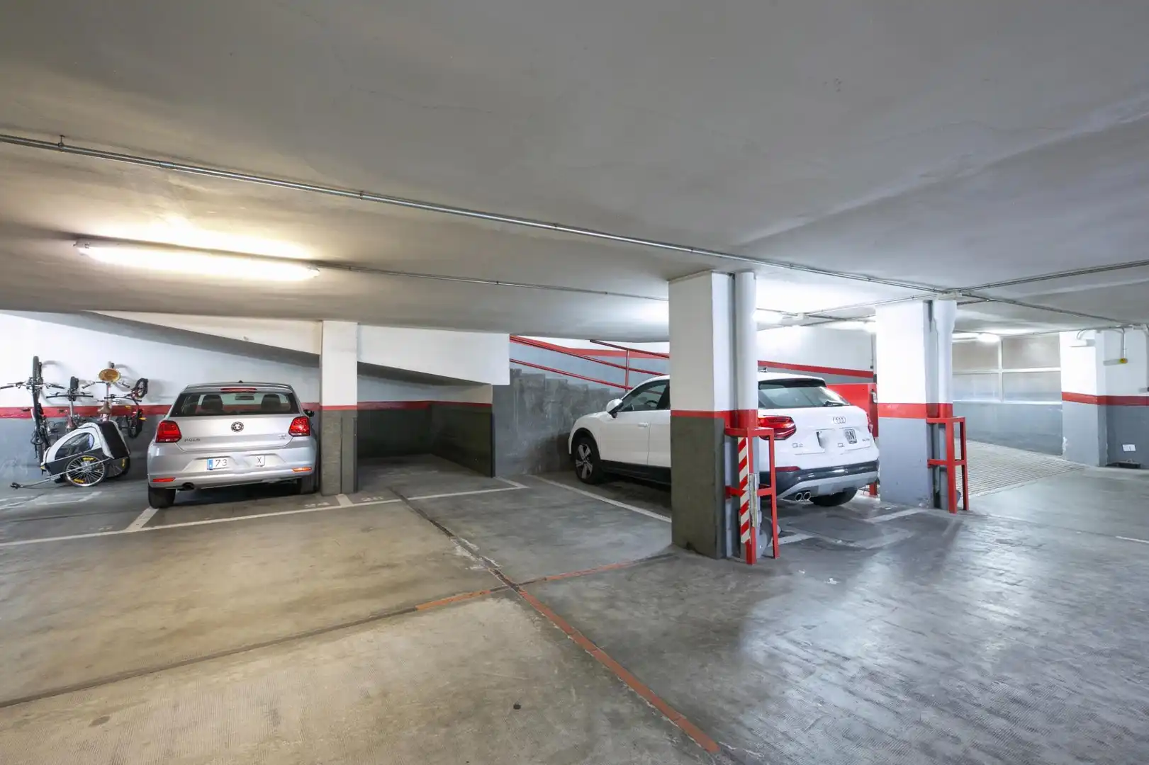 Parking de Piso en venta en Barcelona con Calefacción, Parquet y Terraza