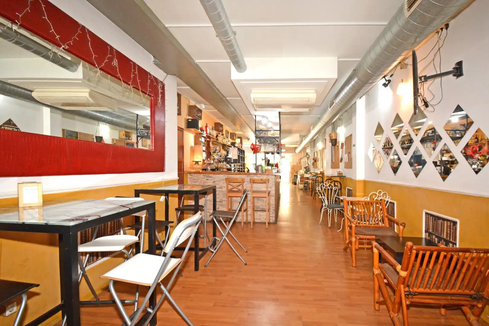 Local de lloguer en Zaragoza amb Aire condicionat i Moblat