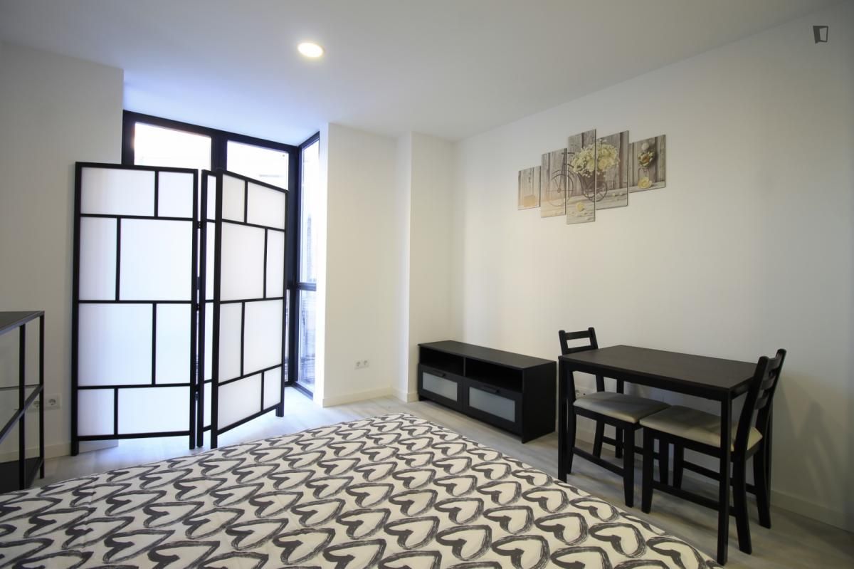 Study for rent in Almendrales