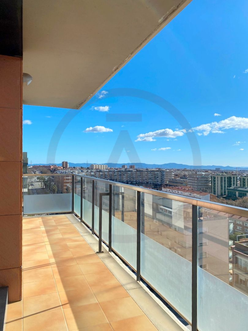 Balcony of Flat for sale in Terrassa  with Air Conditioner, Heating and Parquet flooring