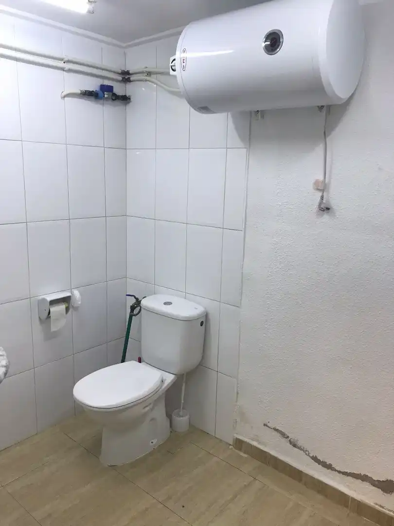 Baño de Local de alquiler en Sueca con Aire acondicionado