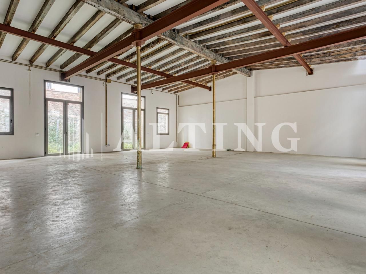 Premises to rent in  Barcelona Capital  with Air Conditioner and Terrace