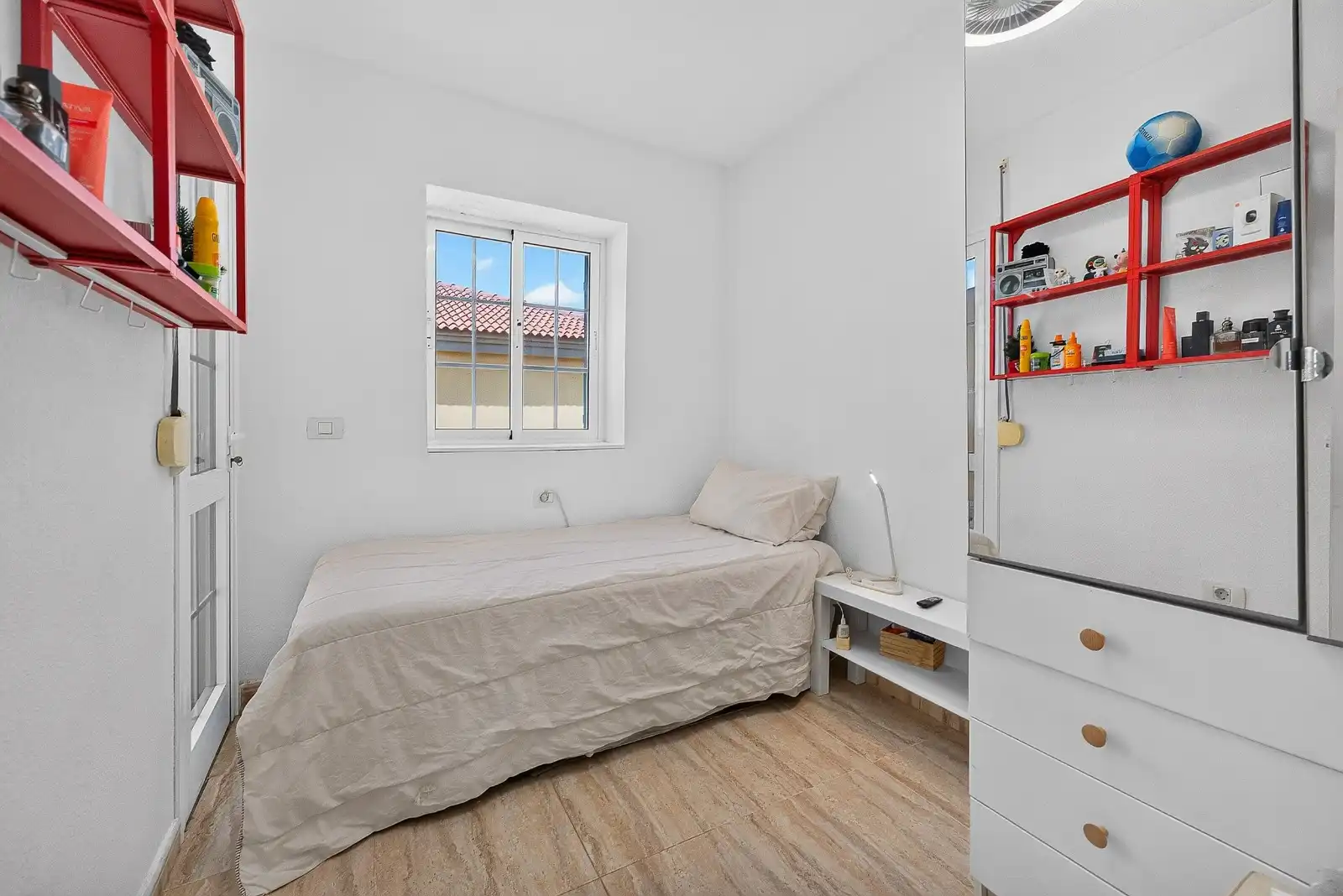 Habitación de Apartamento en venta en Granadilla de Abona con Terraza, Amueblado y Horno