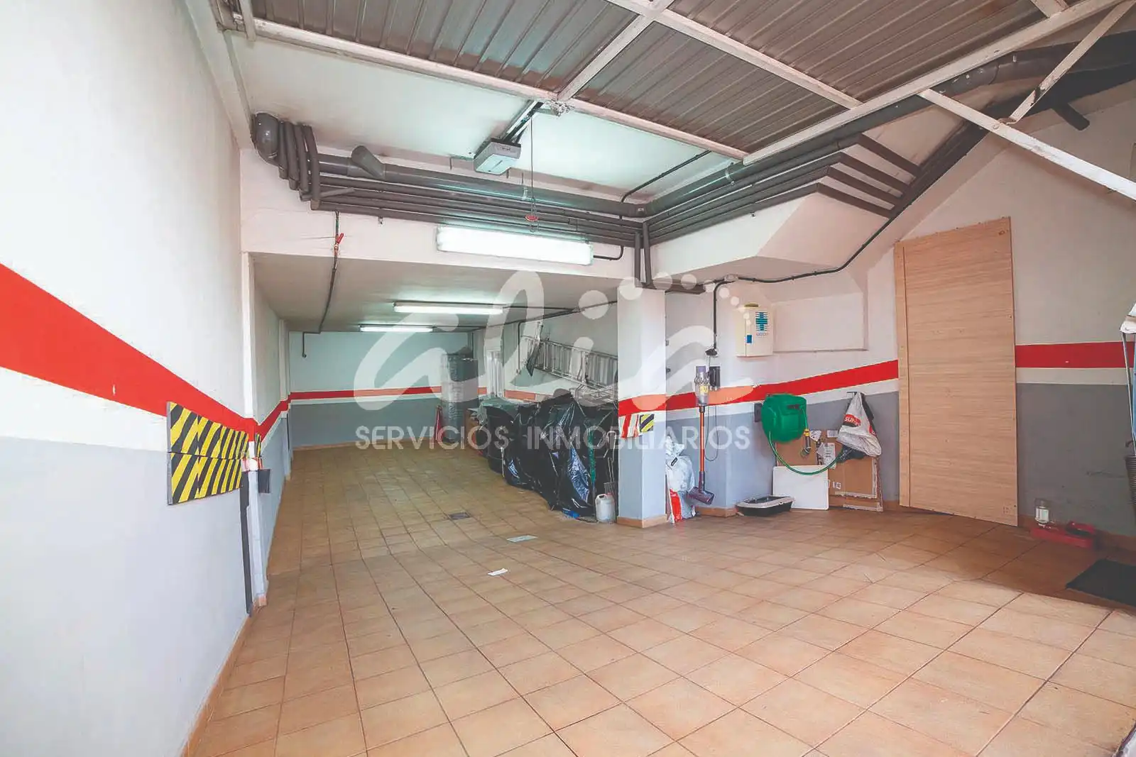Parking of Detached homes for sale in Pinto  with Air Conditioner, Heating and Terrace