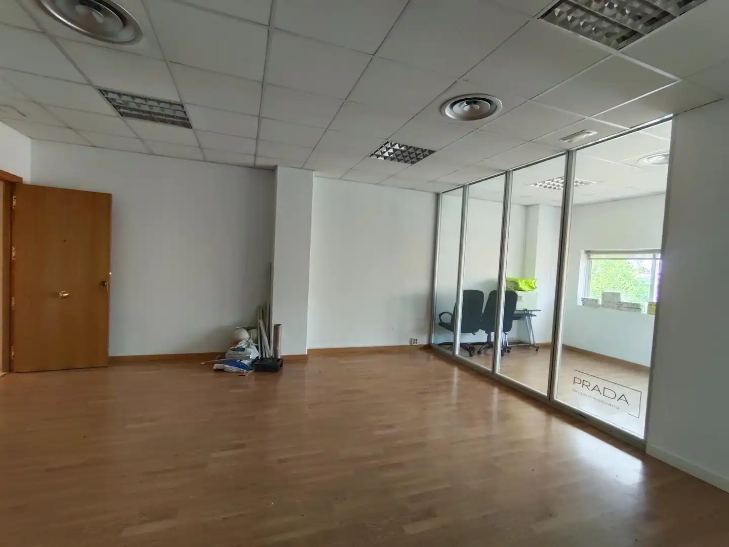 Office space with lift for sale in Polígono Industrial Sur, imagen 4