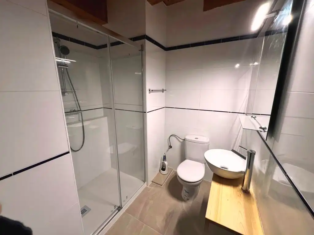 Casa adosada en venta en Calle de los Serranos de Aparicio, 11, Cretas