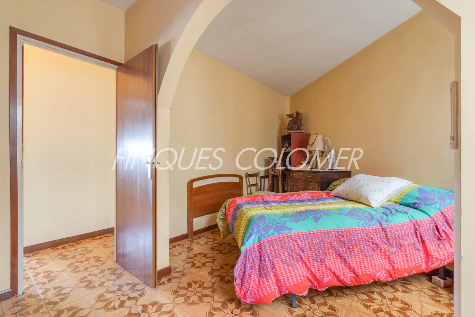 Habitación de Ático en venta en Rubí con Calefacción, Terraza y Horno