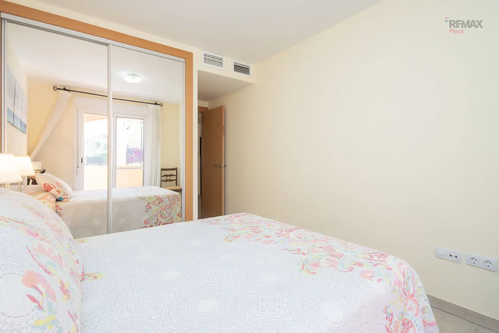 Vivienda con piscina en venta en Calle Islas Canarias, imagen 28