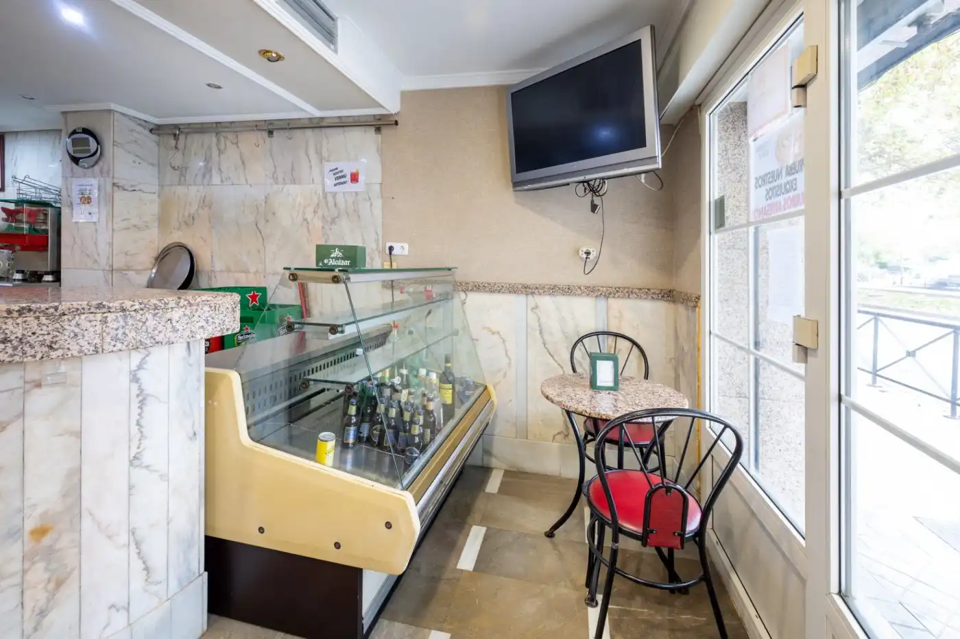 Local en venta en Granada con Aire acondicionado y Amueblado