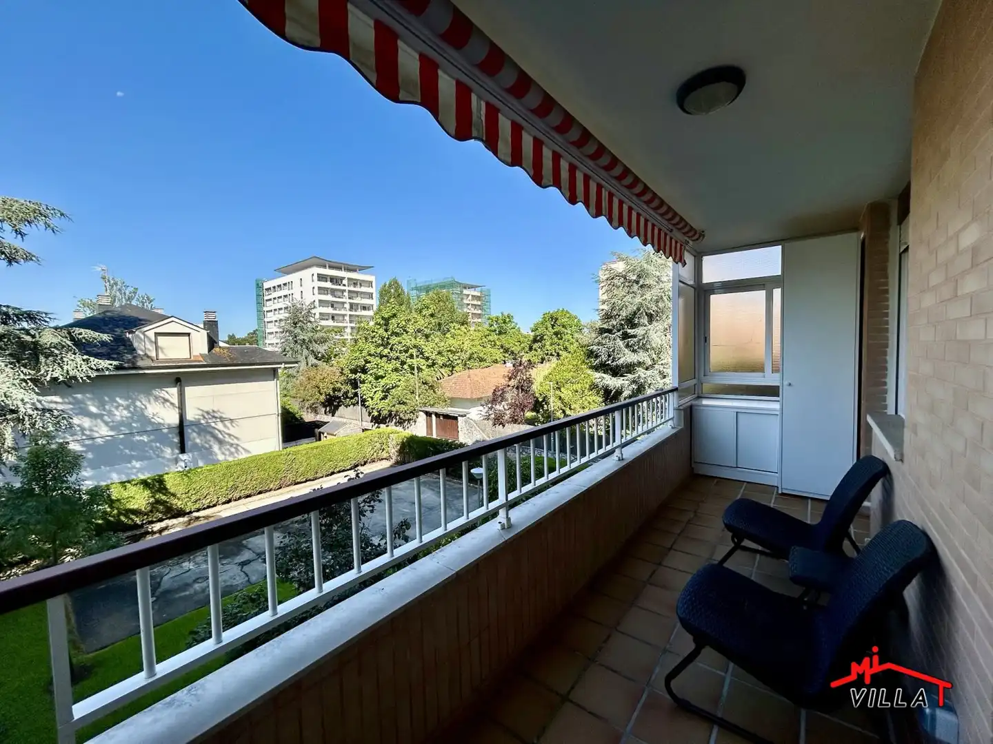 Außenansicht von Wohnung zum Verkauf in Laredo mit Heizung und Terrasse