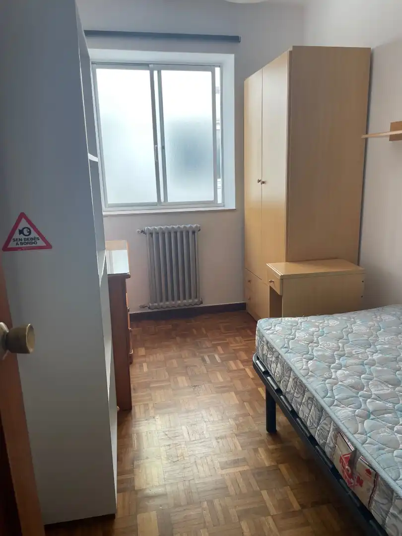 Habitación de Piso de alquiler en Santiago de Compostela  con Amueblado