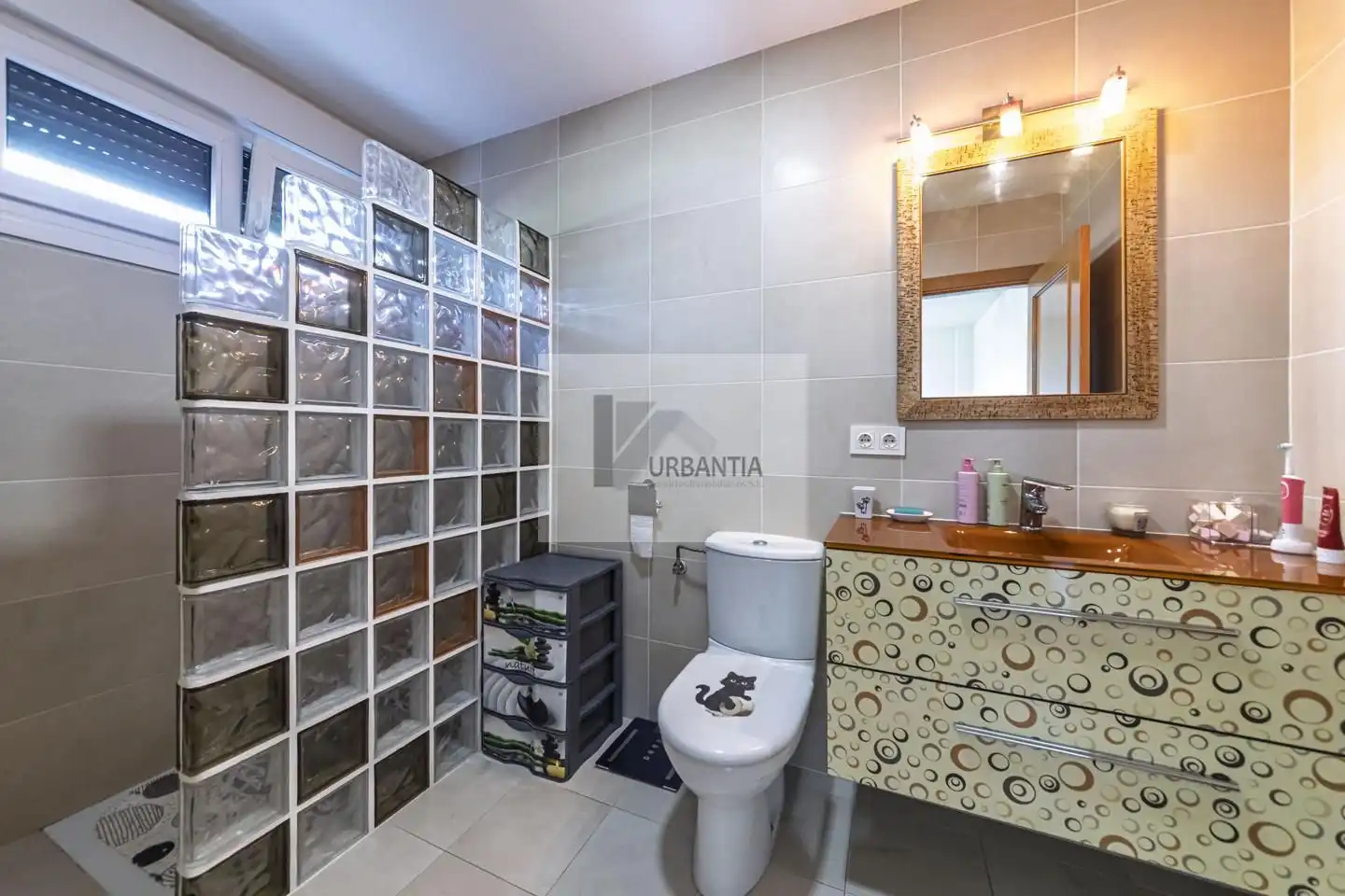 Baño de Casa adosada en venta en Cendea de Olza / Oltza Zendea con Calefacción, Jardín privado y Parquet