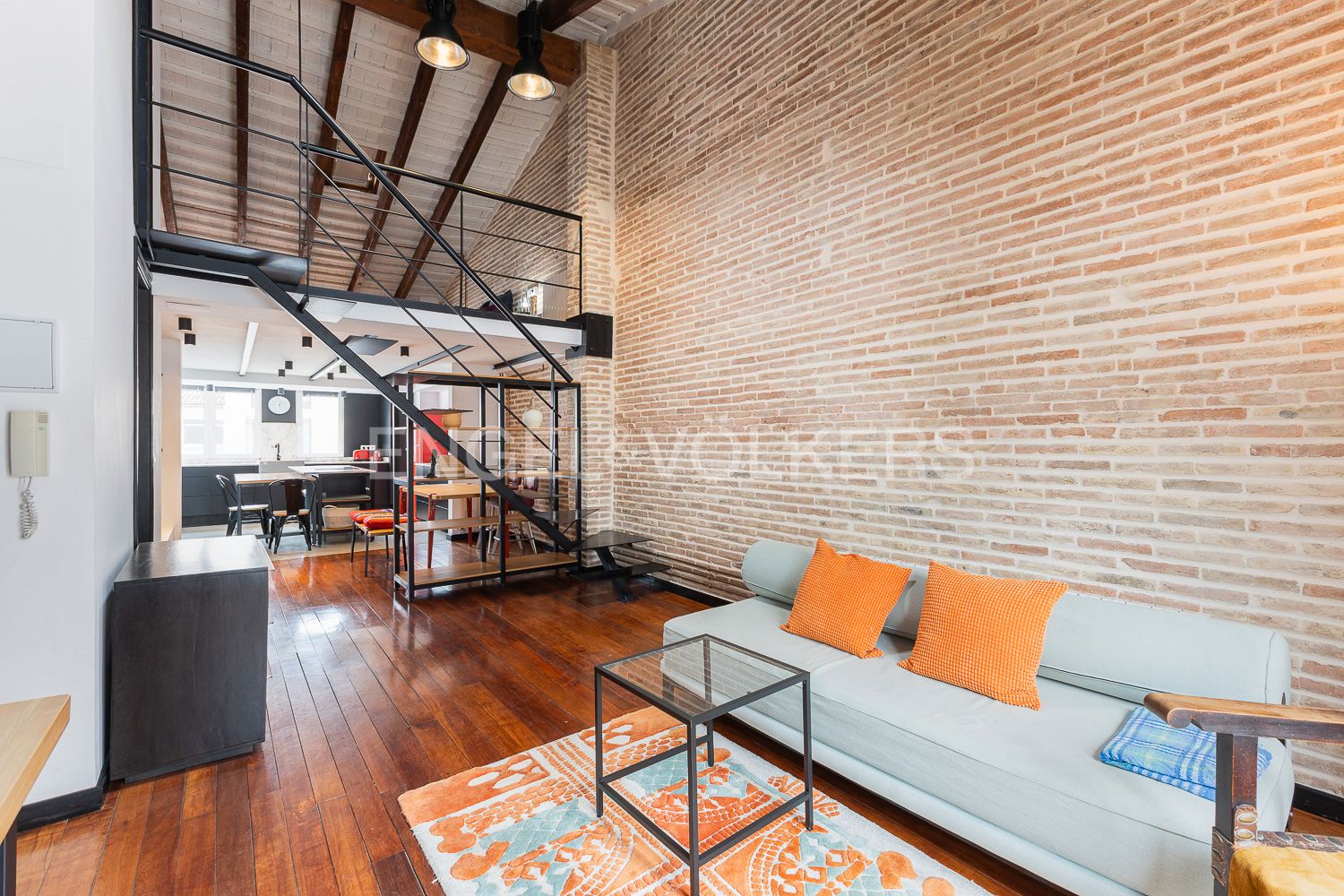 Außenansicht von Wohnungen miete in  Valencia Capital mit Klimaanlage, Heizung und Parkett