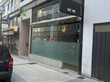 Local comercial de lloguer a Calle Félix Apellaniz