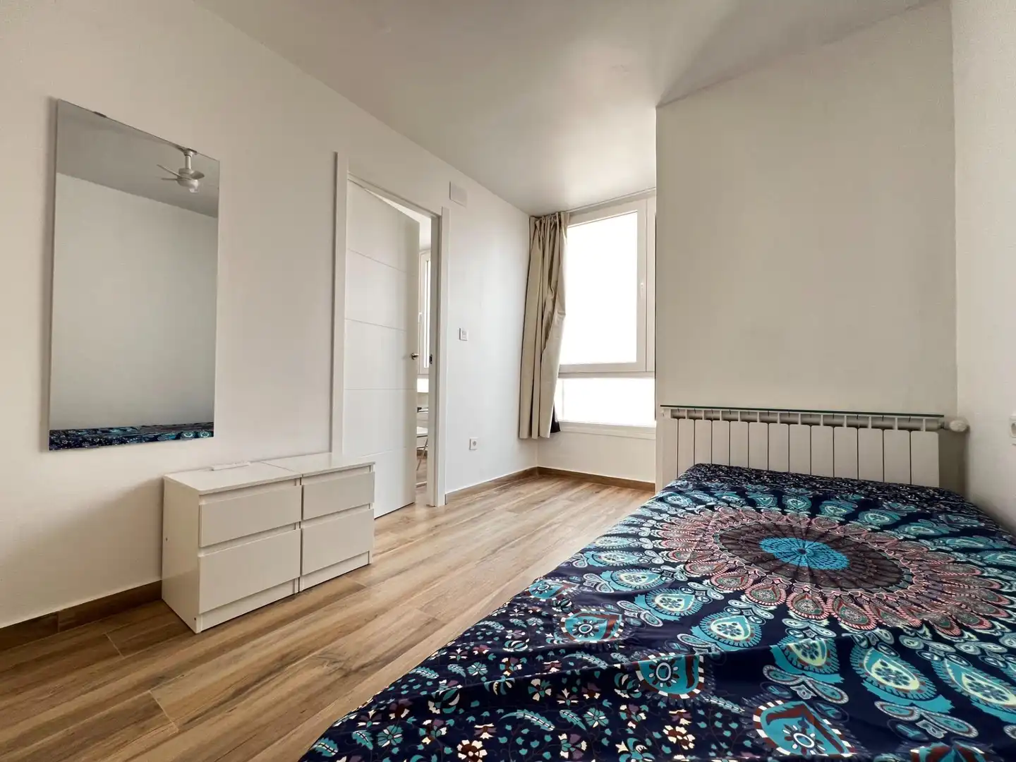 Schlafzimmer von Wohnung zur Miete in Granada mit Heizung und Möbliert