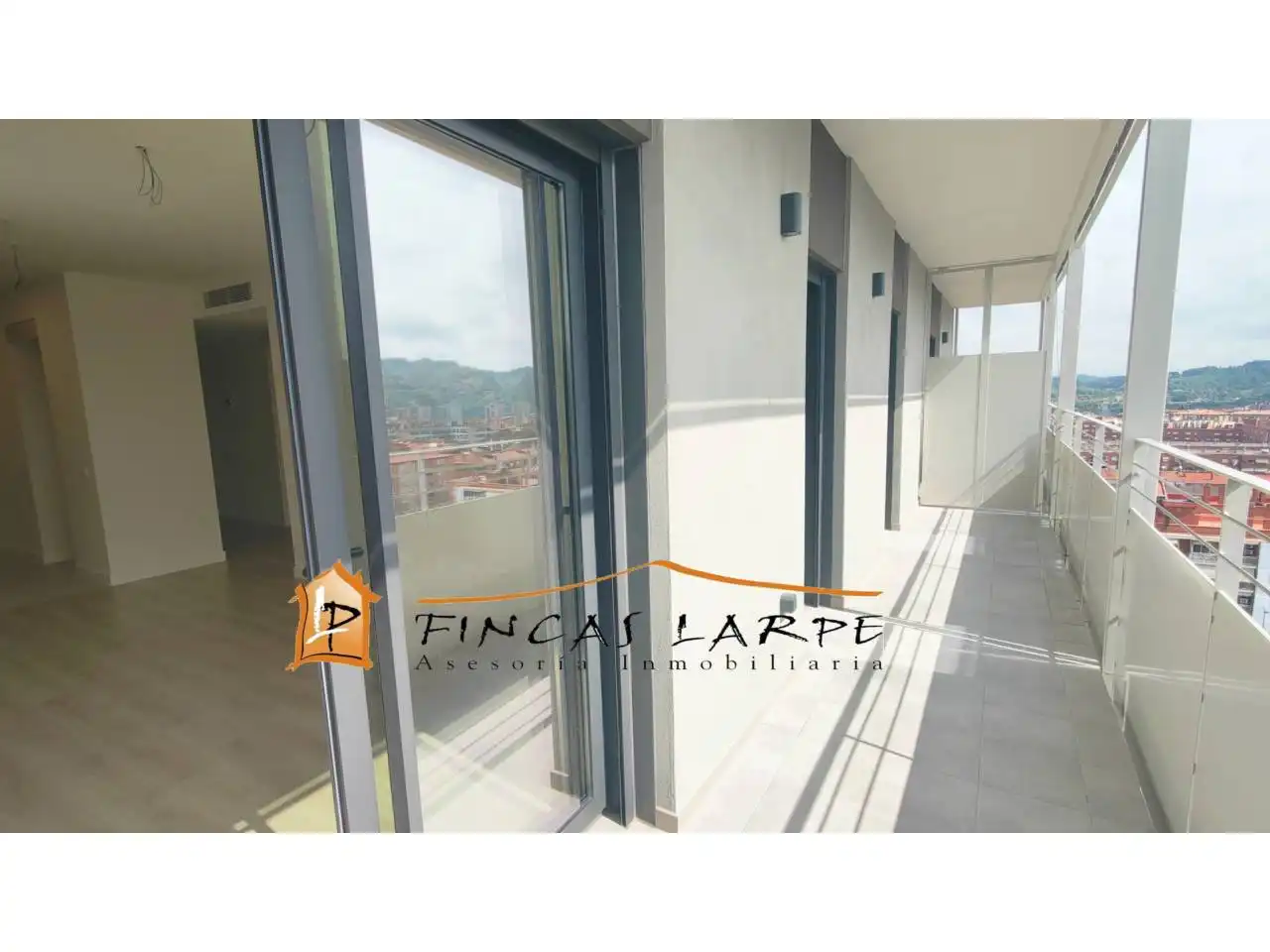 Piso con terraza en alquiler en Avenida SALVADOR ESTEVE, imagen 3