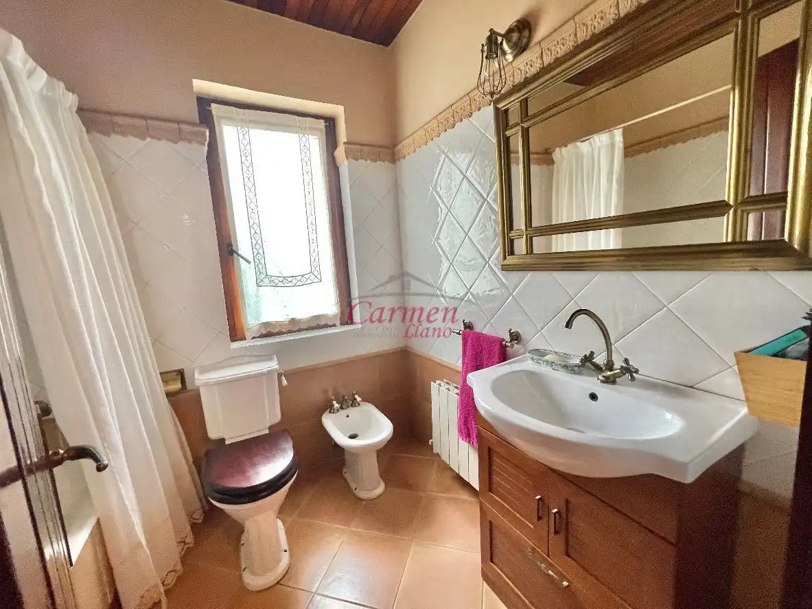 Baño de Casa o chalet en venta en Loiu con Jardín privado, Terraza y Trastero