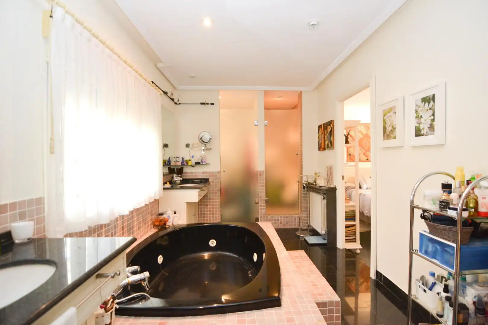 Bathroom of Houses for sale in Villanueva de la Cañada  with Air Conditioner, Private garden and Terrace