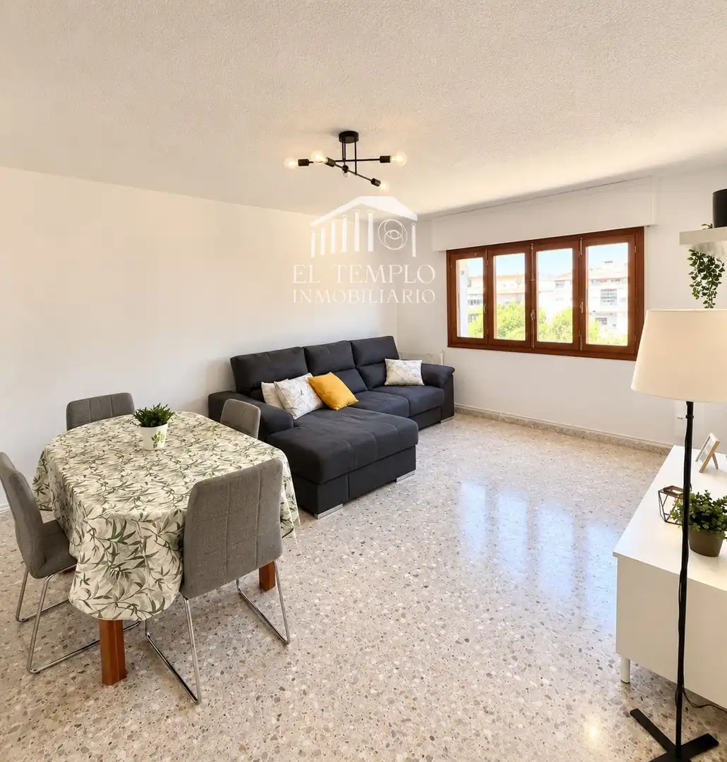 Wohnzimmer von Wohnung zum Verkauf in Onil mit Heizung
