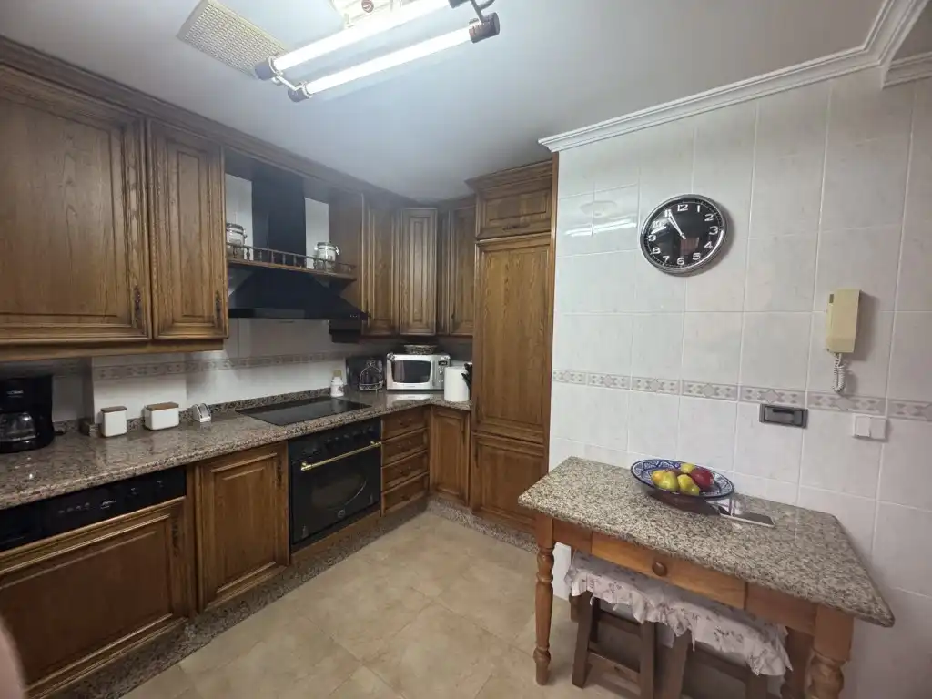 Küche von Haus oder Chalet zum Verkauf in Algeciras mit Ofen und Waschmaschine