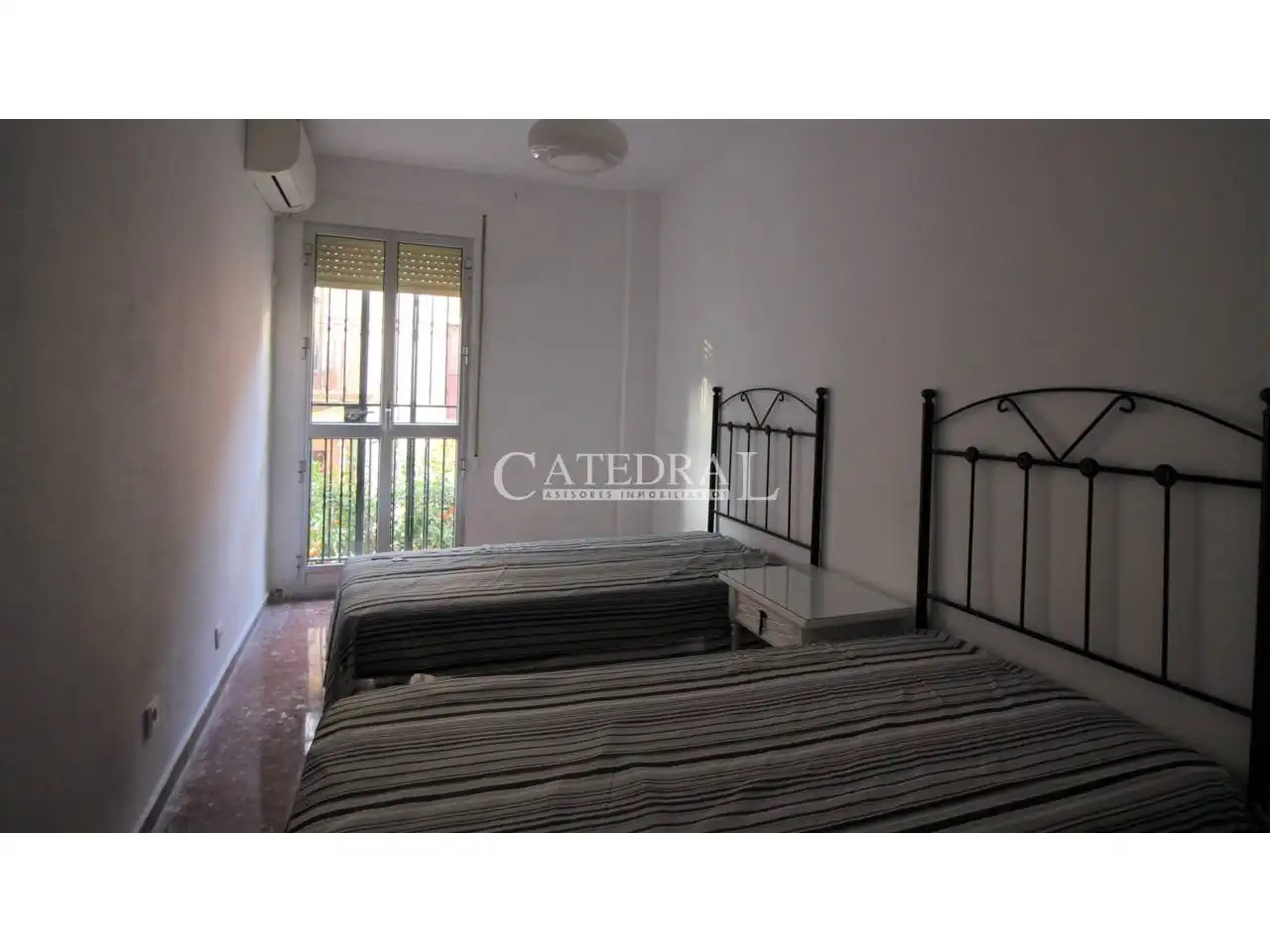 Schlafzimmer von Wohnung zum Verkauf in Sevilla mit Klimaanlage und Heizung