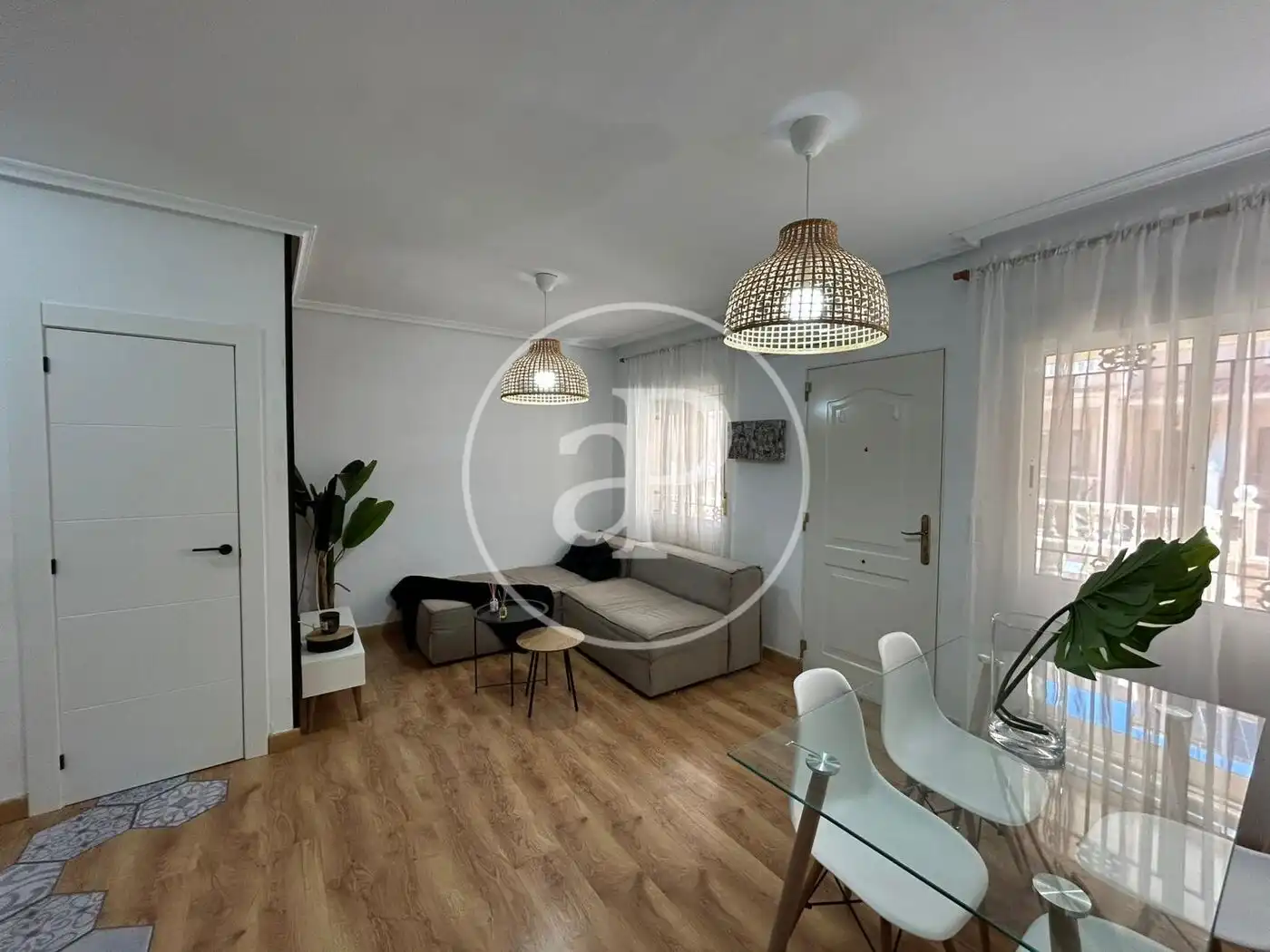 Sala de estar de Casa adosada en venta en Orihuela con Aire acondicionado, Calefacción y Terraza