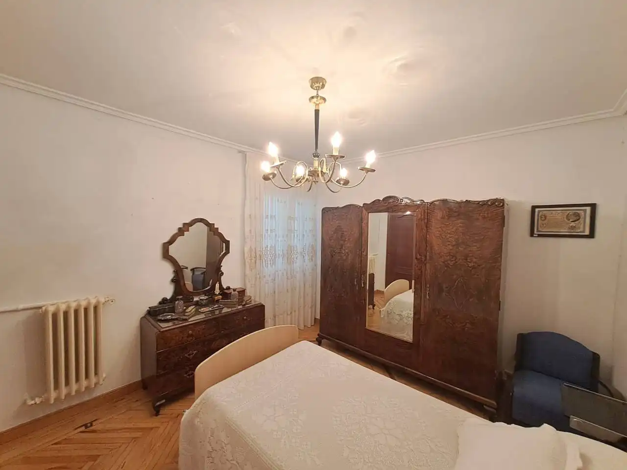 Habitación de Piso en venta en Burgos con Calefacción y Trastero