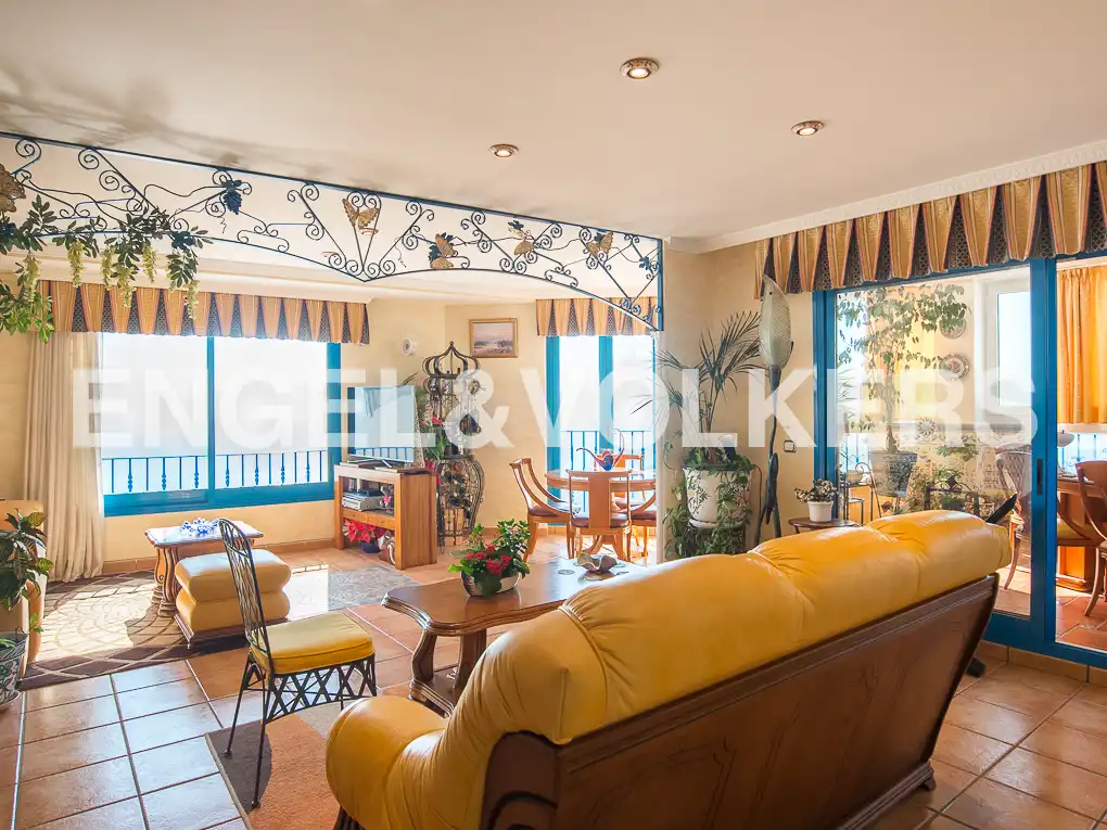 Sala d'estar de Àtic en venda en Peñíscola / Peníscola amb Calefacció, Terrassa i Traster