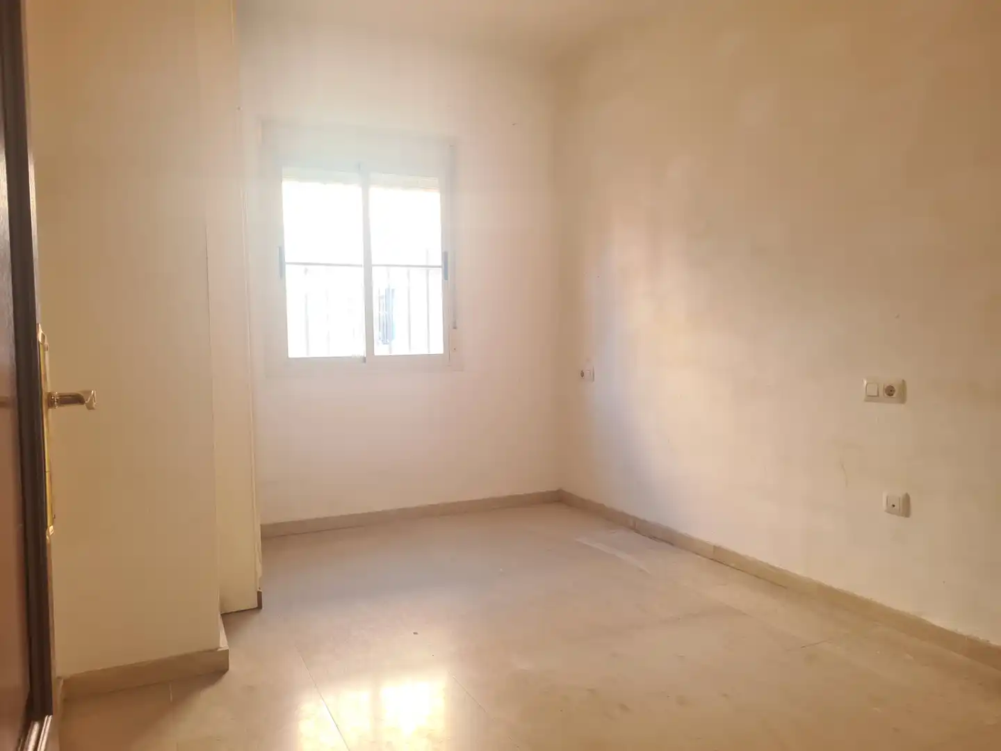 Bedroom of Apartments for sale in Dos Hermanas