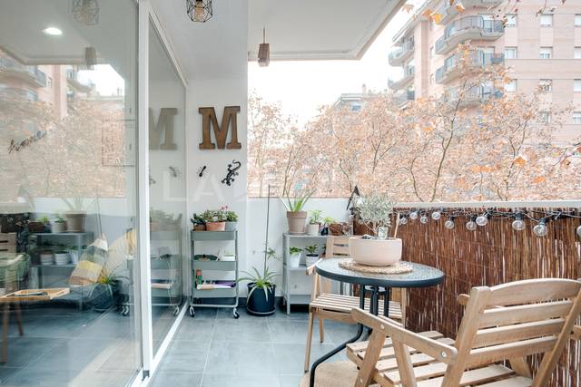 Piso en Venta en Carrer d'Andrade en La Verneda i la Pau