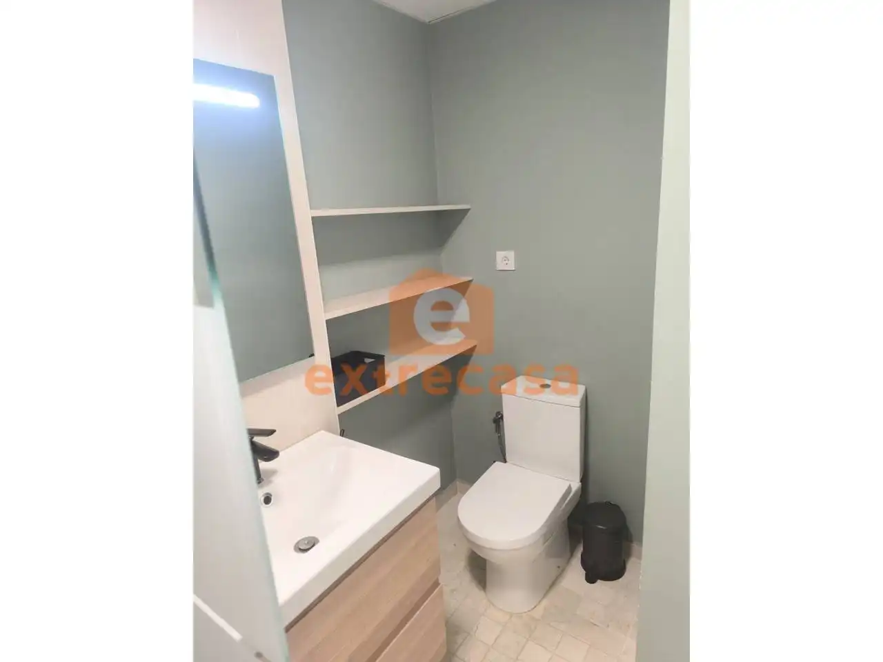 Bany de Apartament de lloguer en Badajoz amb Aire condicionat, Traster i Moblat