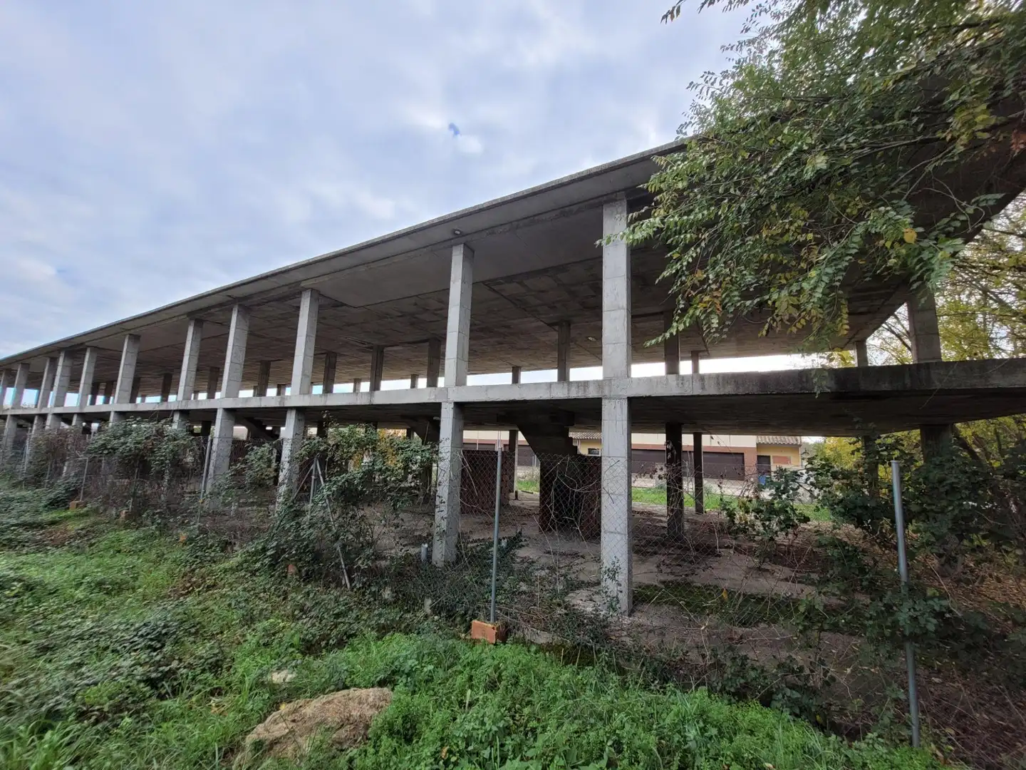 Vista exterior de Edificio en venta en Cervià de Ter