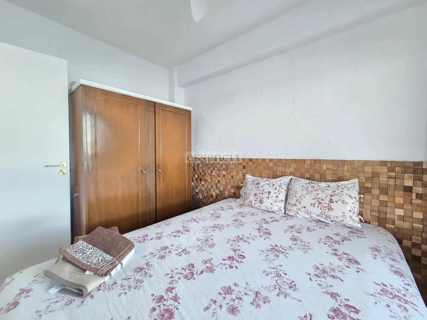 Habitación de Apartamento en venta en Tavernes de la Valldigna con Terraza y Balcón