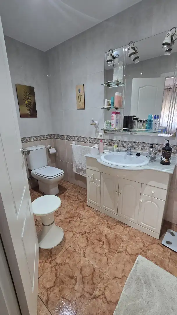 Bathroom of Detached homes for sale in Úbeda  with Air Conditioner, Heating and Private garden
