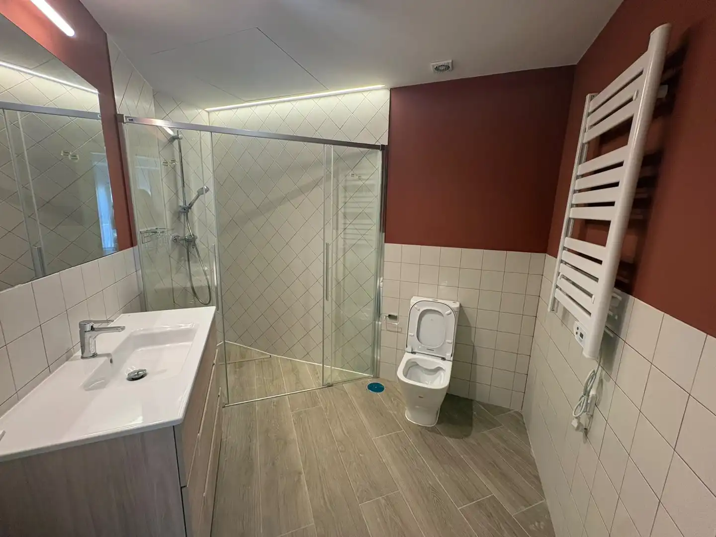 Baño de Piso de alquiler en Madrid con Aire acondicionado, Calefacción y Balcón