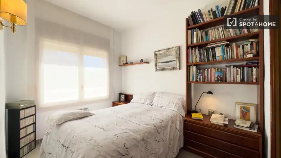 Habitación de Piso de alquiler en Barcelona con Aire acondicionado, Calefacción y Amueblado