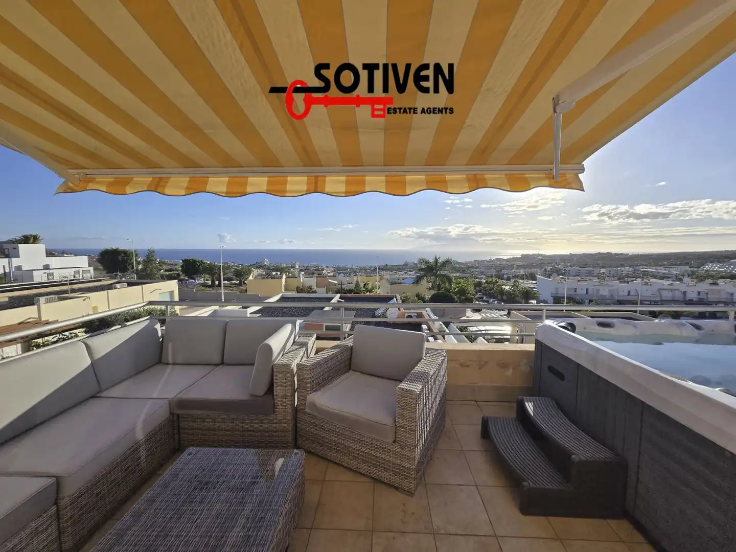 Chalet con piscina en alquiler en Costa Adeje