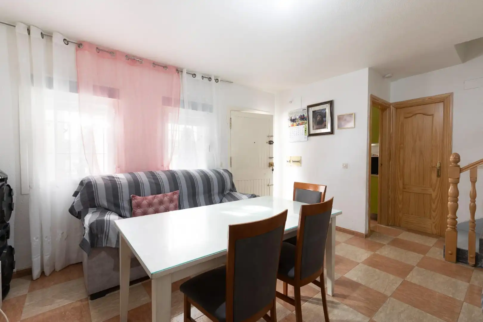 Sala de estar de Casa adosada en venta en Guadix con Aire acondicionado y Terraza