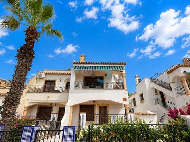 Wohnung mit Balkon zum Verkauf in Orihuela Costa