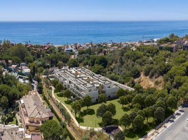 Penthouse with pool for sale in Elviria - Cabopino