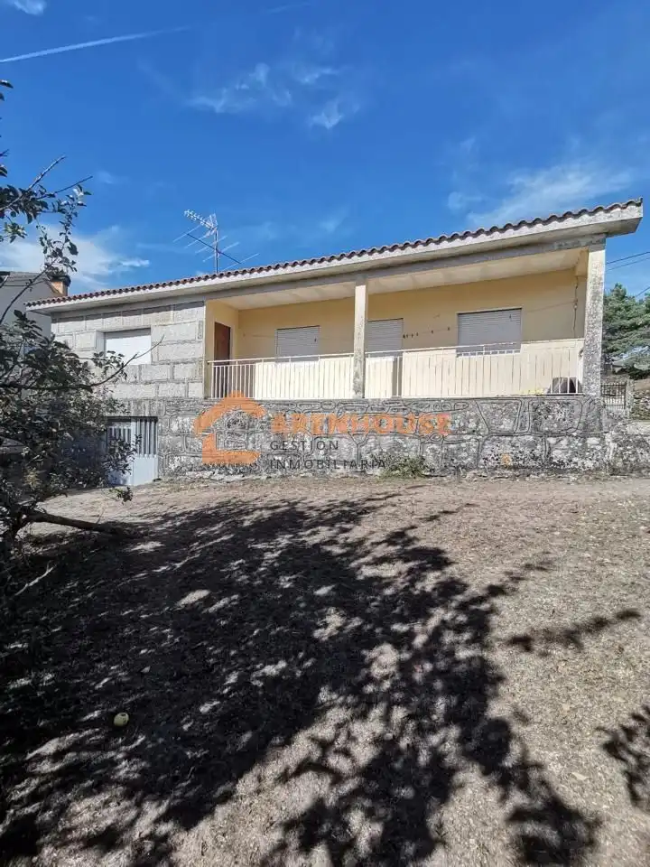 Casa amb terrassa en venda a San Cristovo de Cea, imagen 2