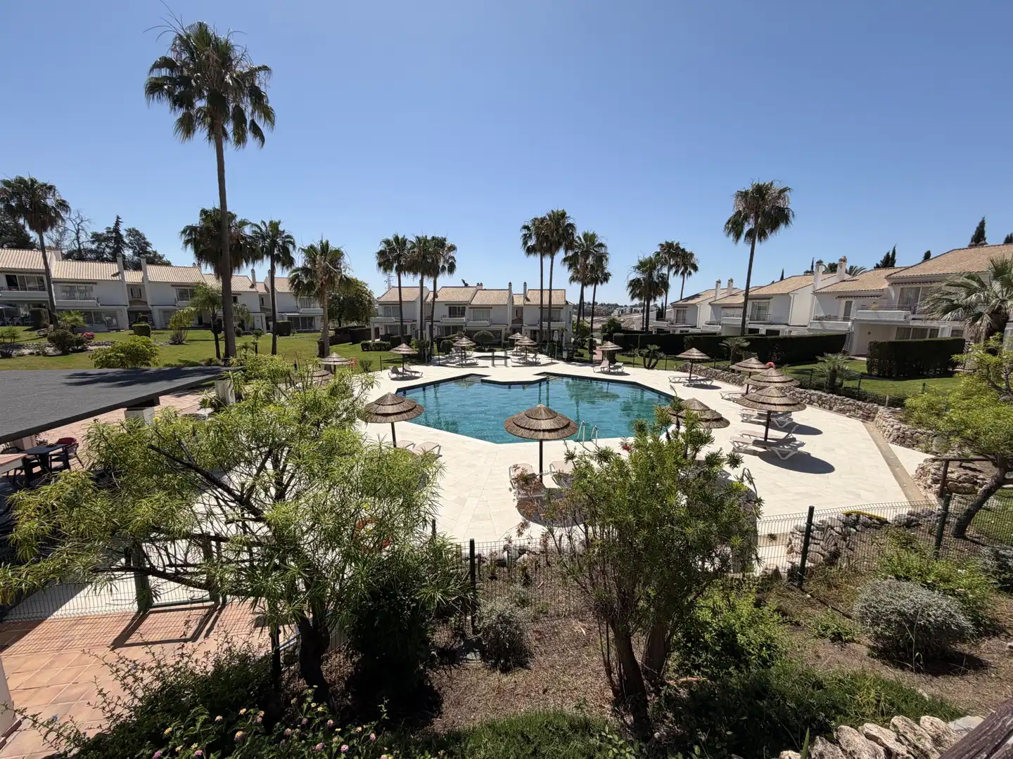 Piscina de Casa adosada en venta en Benahavís con Aire acondicionado, Terraza y Piscina