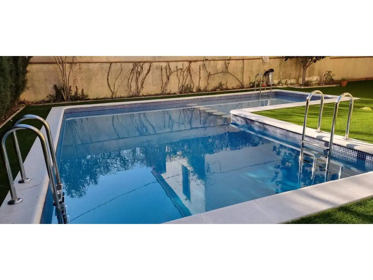 Swimming pool of Flat for rent in Sant Cugat del Vallès  with Heating, Parquet flooring and Alarm