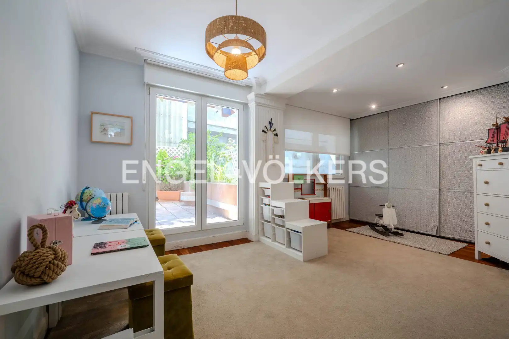 Sala de estar de Piso en venta en Donostia - San Sebastián  con Calefacción, Parquet y Terraza